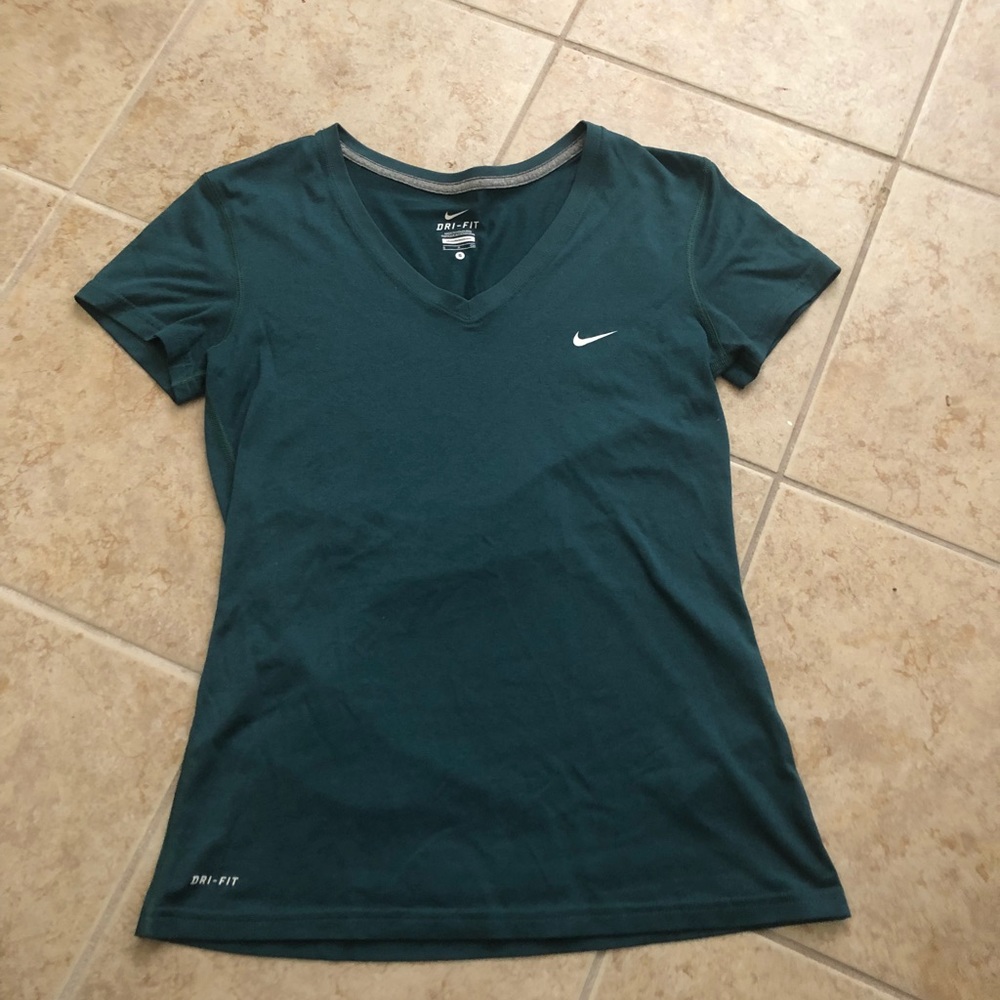 ⭐️⭐️⭐️Nike Dri-fit shirt